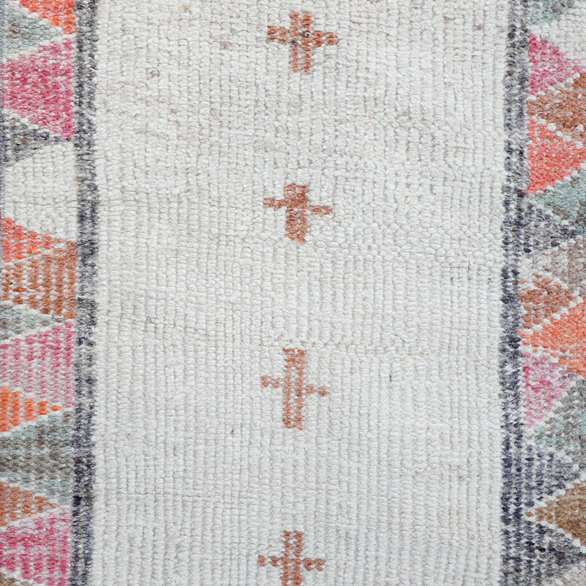 Z174 Handwoven Vintage Rug 2’7 x 9’9
