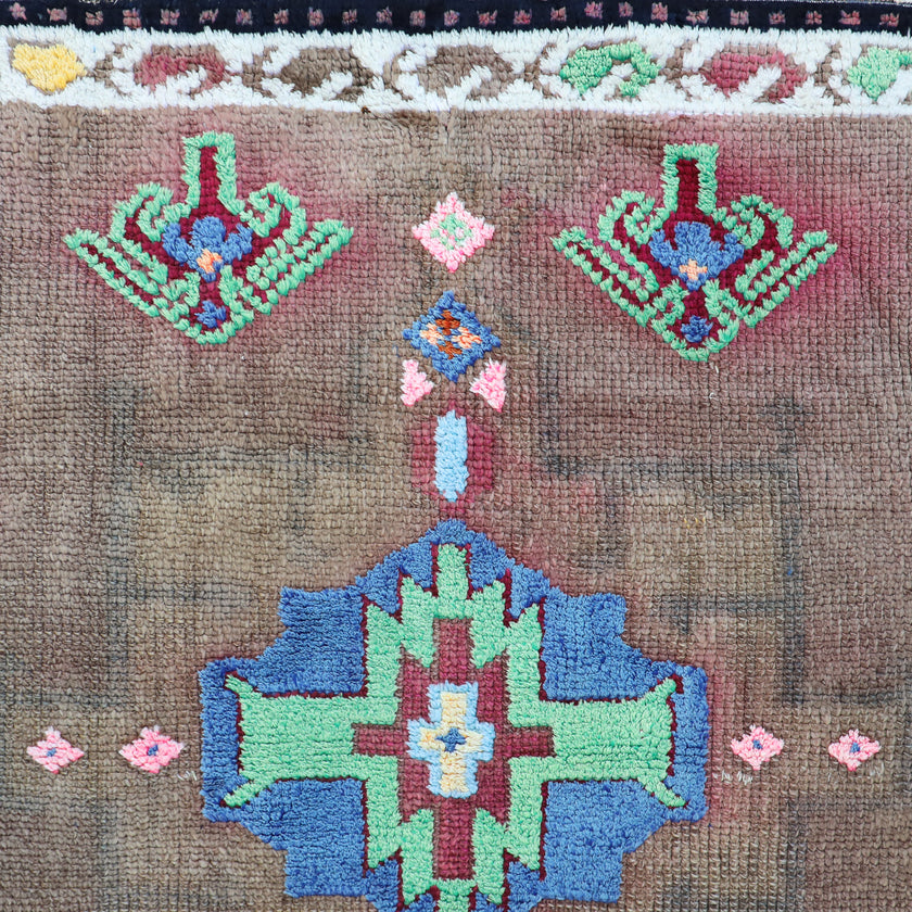 Z175 Handwoven Vintage Rug 2'8 x 10’3