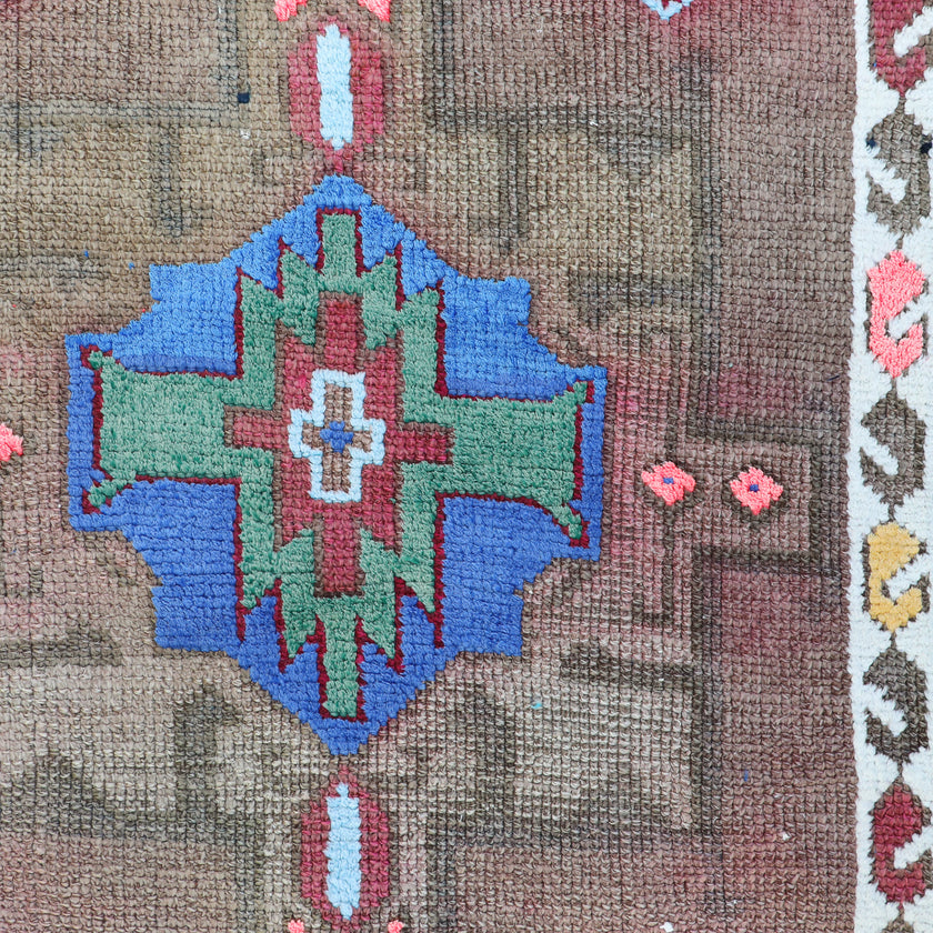 Z175 Handwoven Vintage Rug 2'8 x 10’3