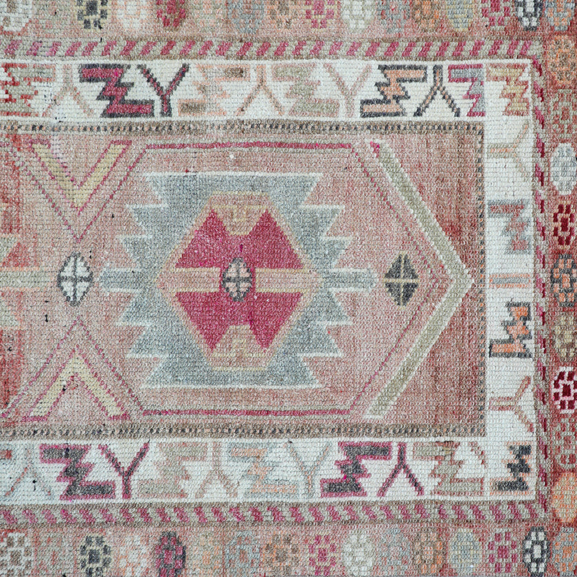 Z178 Handwoven Vintage Rug 2'9 x 13’9