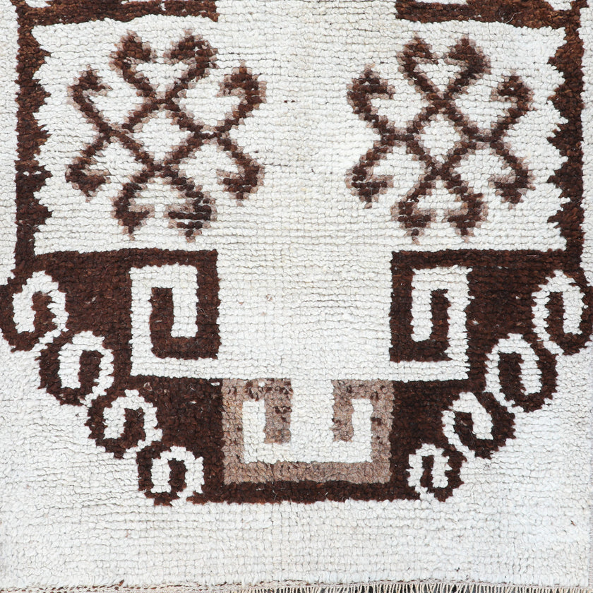 Z179 Handwoven Vintage Rug 2'10 x 10’7