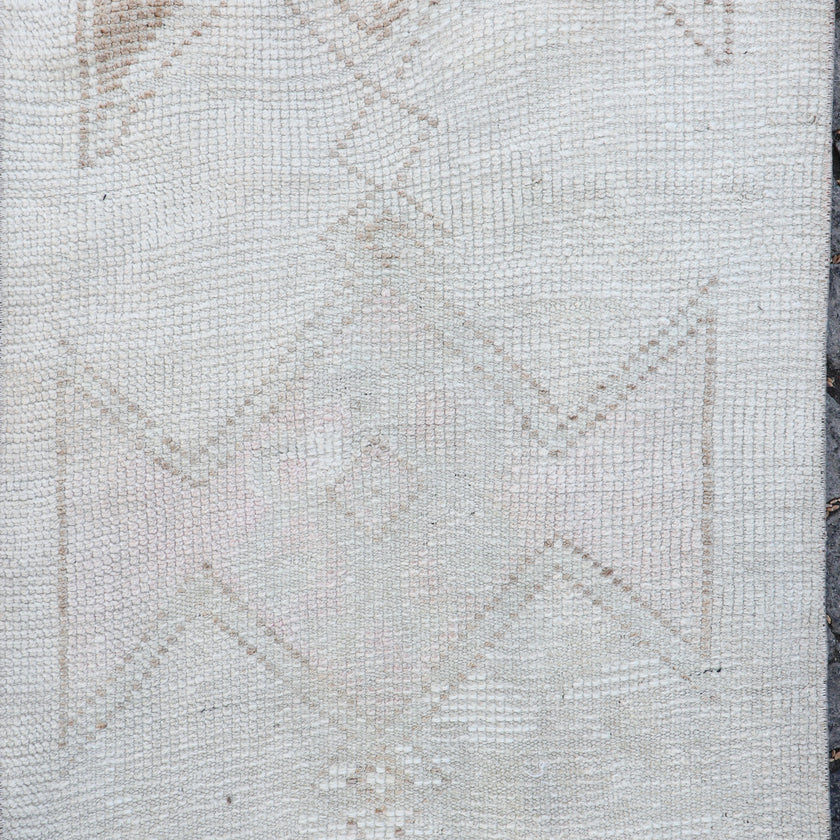 Z180 Handwoven Vintage Rug 2'4x11’2