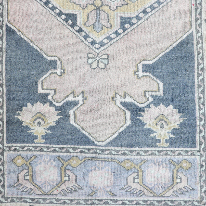 Z185 Handwoven Vintage Rug 2'9 x 9’1