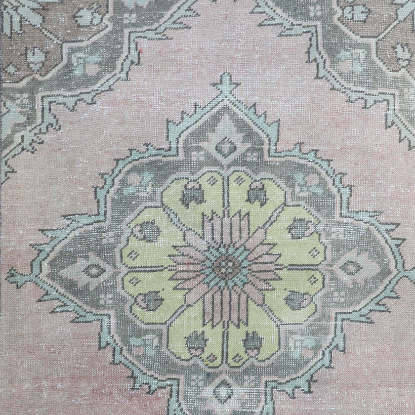 Z189 Handwoven Vintage Rug 2'11 x 10’8