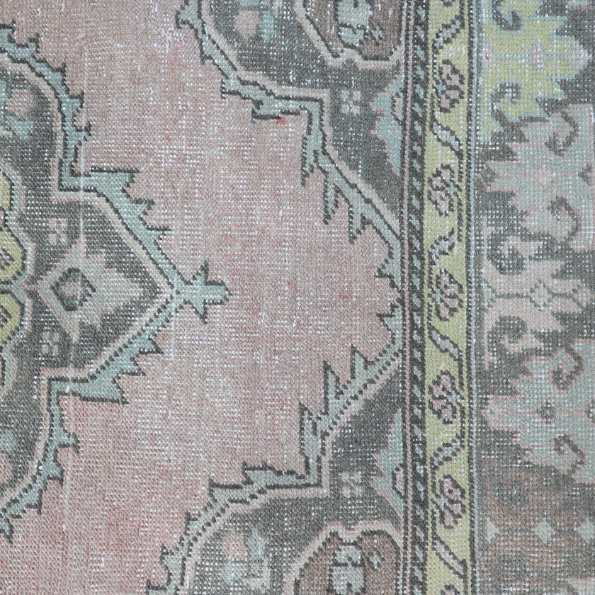 Z189 Handwoven Vintage Rug 2'11 x 10’8