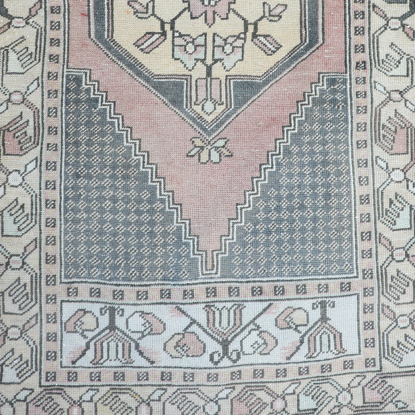 Z190 Handwoven Vintage Rug 2'10 x 9’3