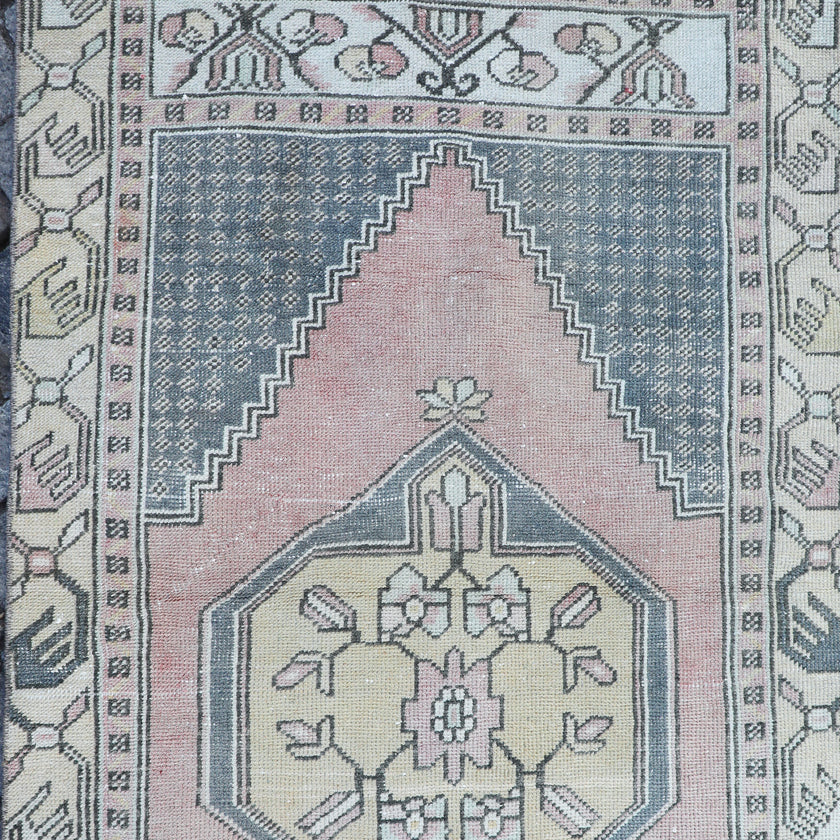 Z190 Handwoven Vintage Rug 2'10 x 9’3