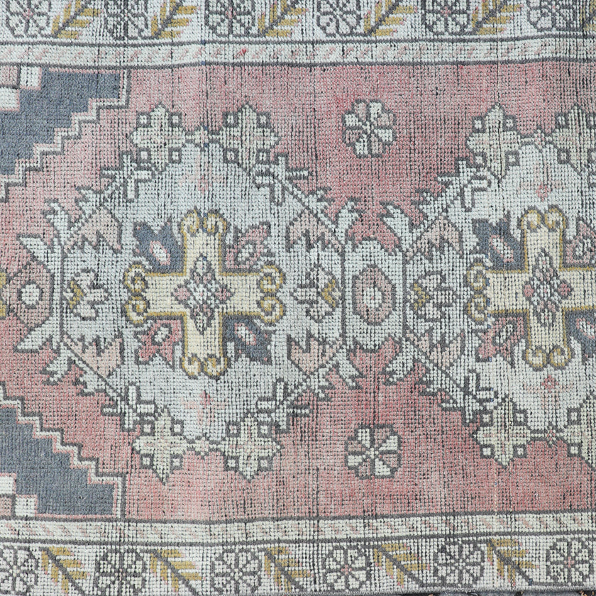 Z191 Handwoven Vintage Rug 2'11 x 9’3