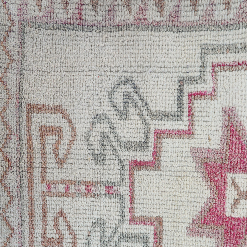 Z206 Handwoven Vintage Rug 3'2x14’3