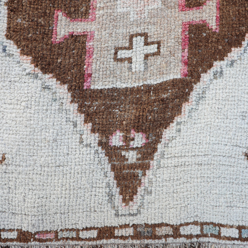 Z210 Handwoven Vintage Rug 2'10 x 11’11