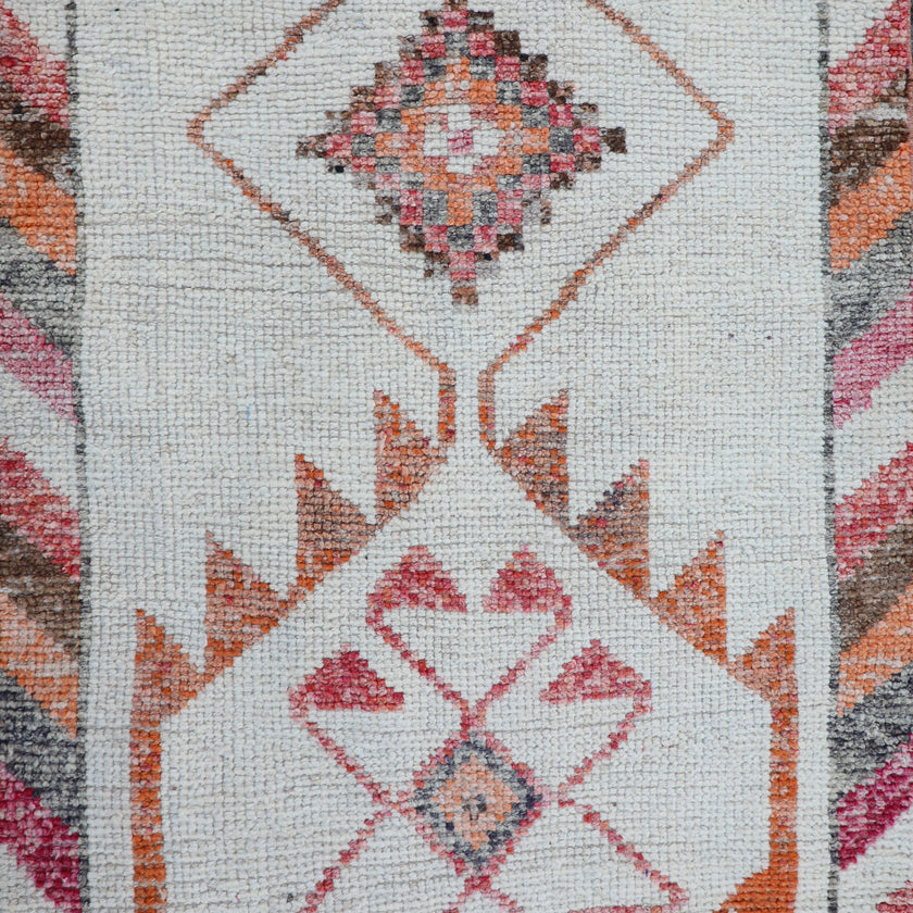Z211 Handwoven Vintage Rug 3’2 x 12'3