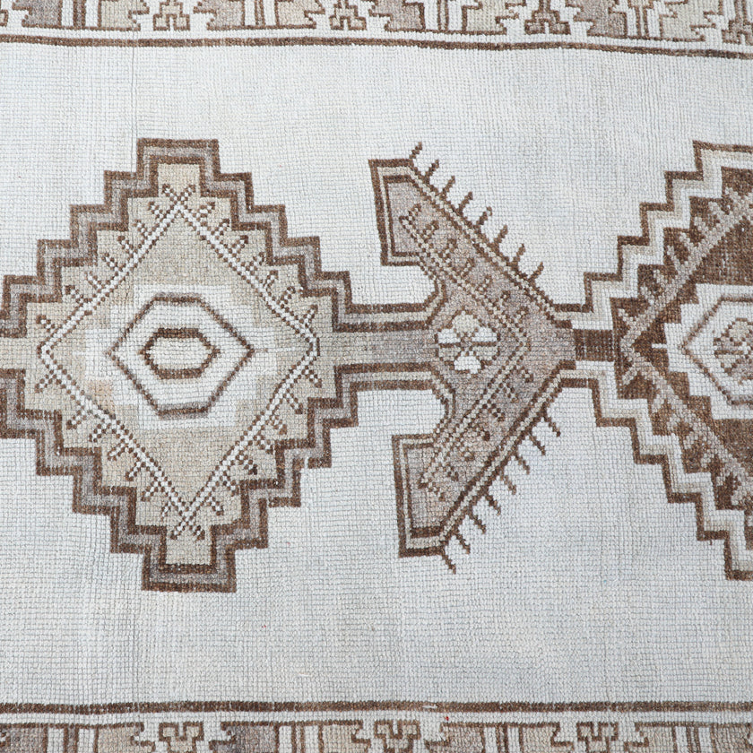 Z215 Handwoven Vintage Rug 4'2 x 11’2