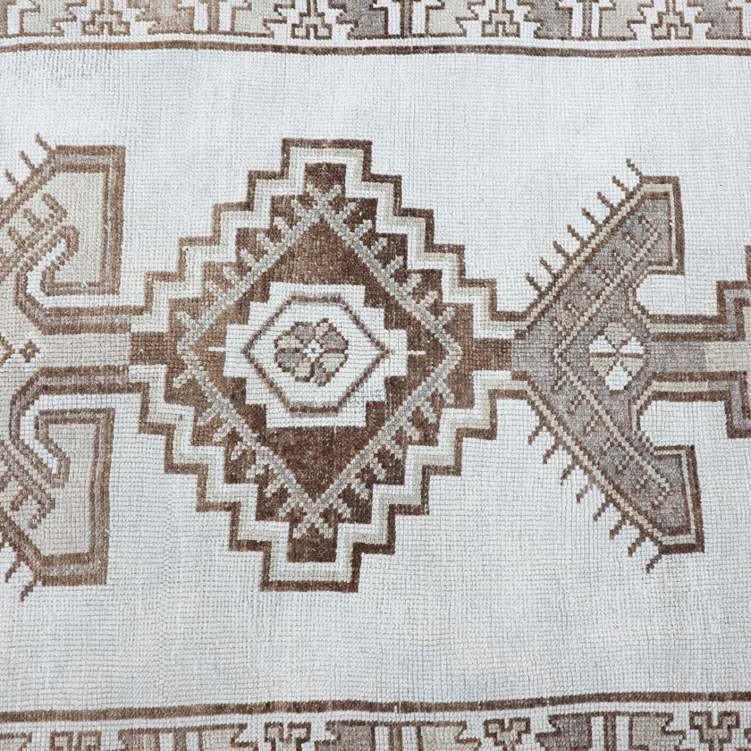 Z215 Handwoven Vintage Rug 4'2 x 11’2