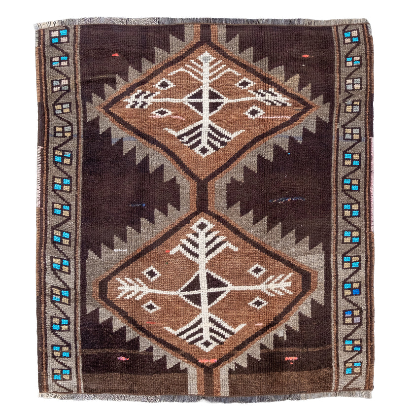 Z226 Handwoven Vintage Rug 4'1 x 4’5
