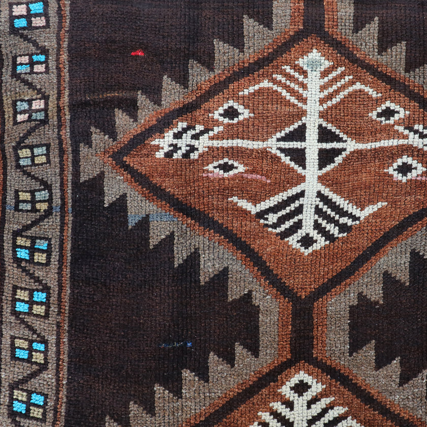 Z226 Handwoven Vintage Rug 4'1 x 4’5
