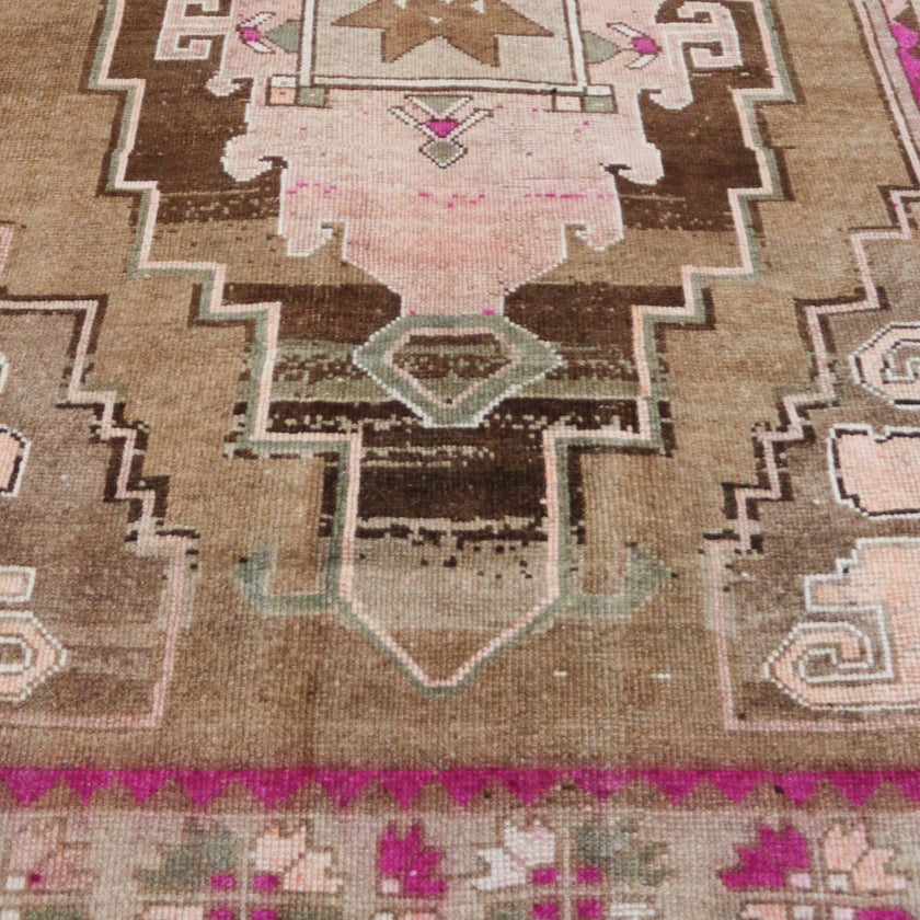 Z231 Handwoven Vintage Rug 5'10x11’11