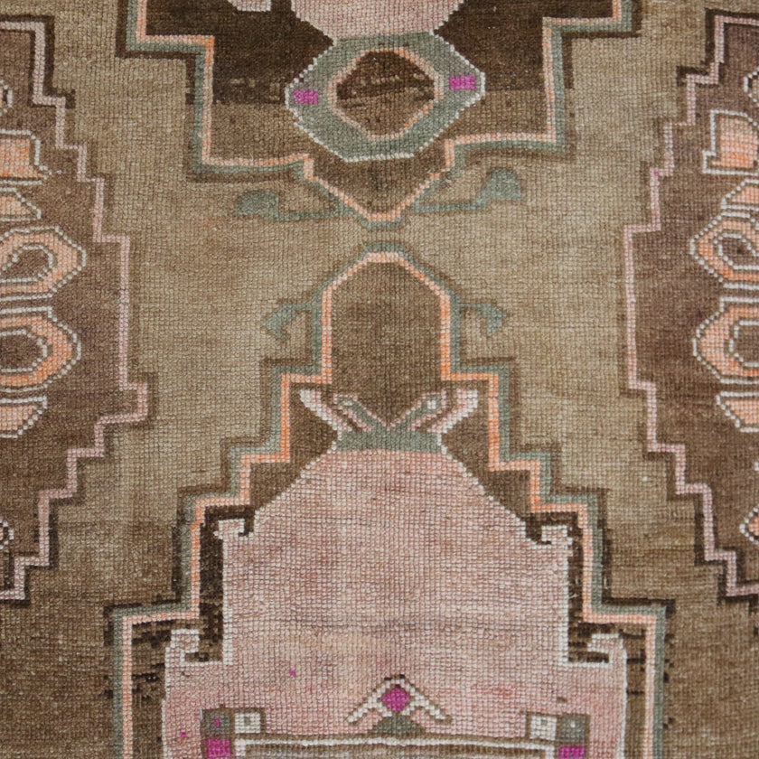 Z231 Handwoven Vintage Rug 5'10x11’11