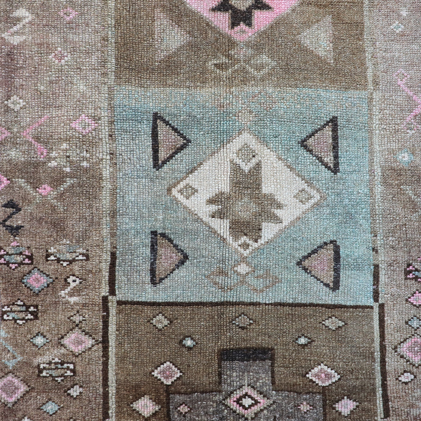Z241 Handwoven Vintage Rug 3'2 x 8’11