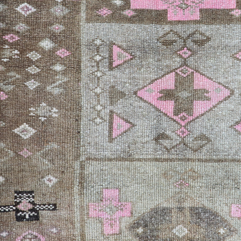 Z241 Handwoven Vintage Rug 3'2 x 8’11