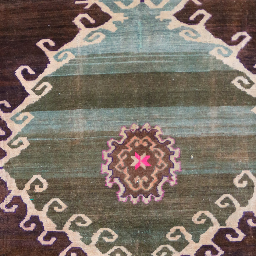 Z242 Handwoven Vintage Rug 7’2 x 9’1