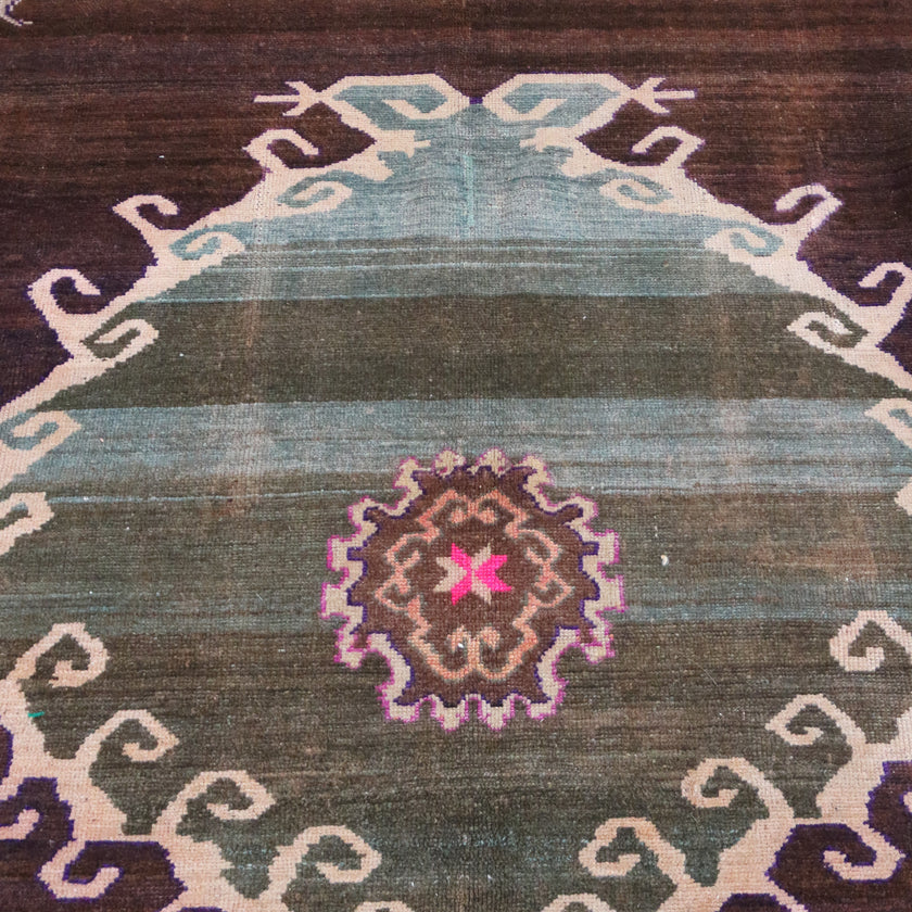 Z242 Handwoven Vintage Rug 7’2 x 9’1