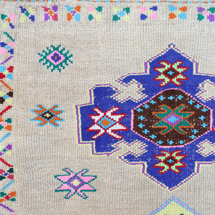 Z243 Handwoven Vintage Rug 3'4 x 10’10