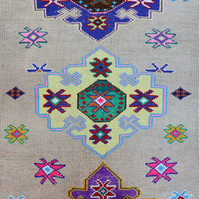 Z243 Handwoven Vintage Rug 3'4 x 10’10