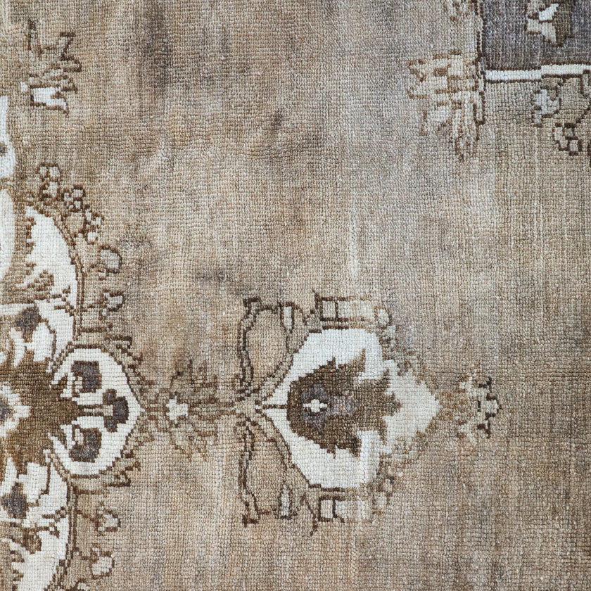 Z249 Handwoven Vintage Rug 5’8 x 9’3