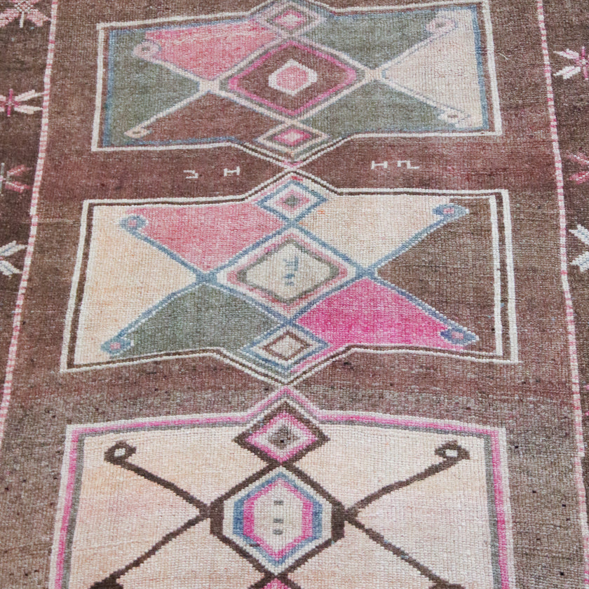 Z255 Handwoven Vintage Rug 4'3x14’1