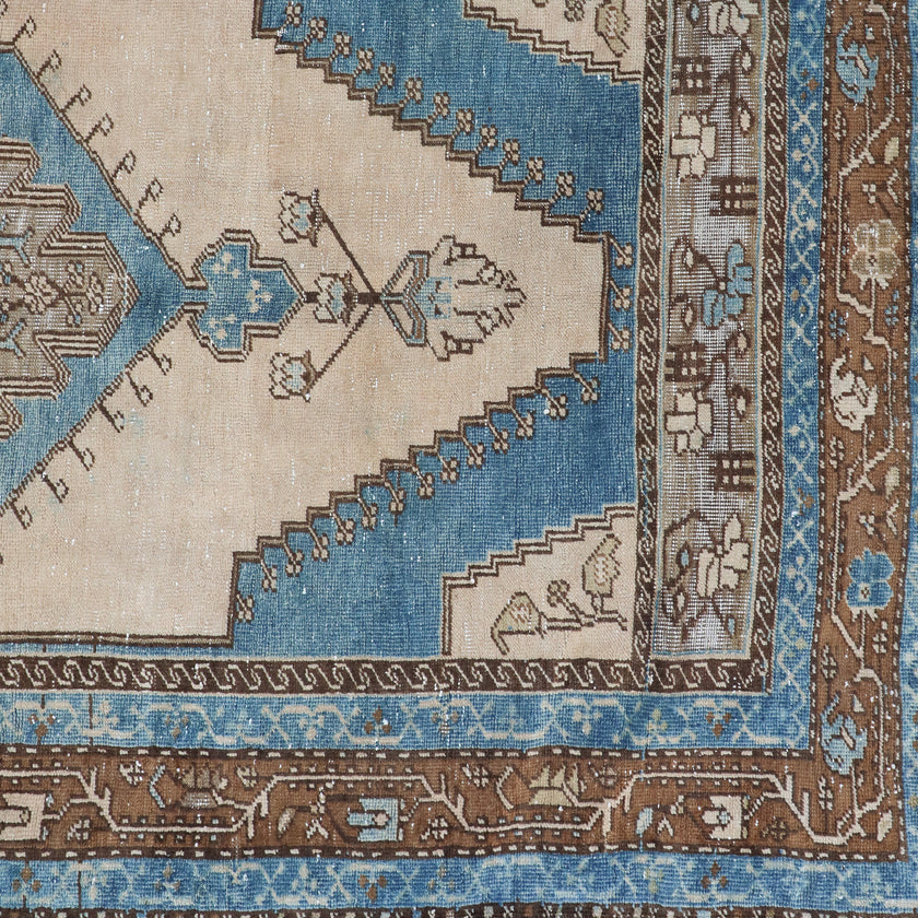 Z261 Handwoven Vintage Rug 3’9 x 6'3