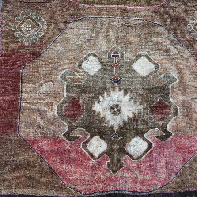 Z272 Handwoven Vintage Rug 4'1x6’4