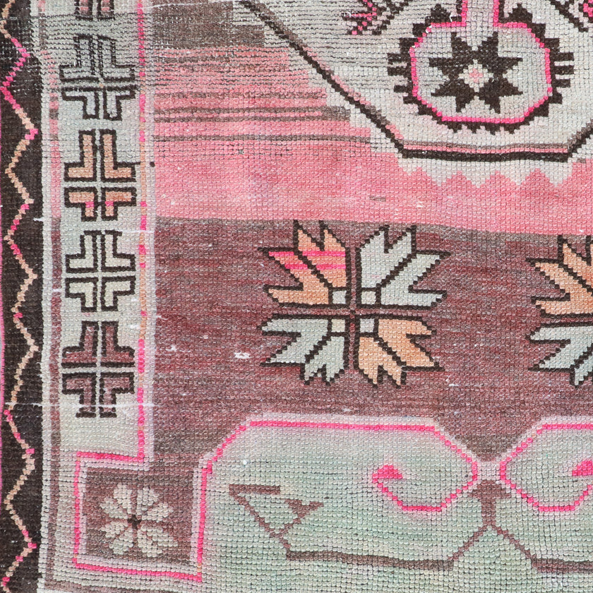 Z273 Handwoven Vintage Rug 4'1 x 6’3