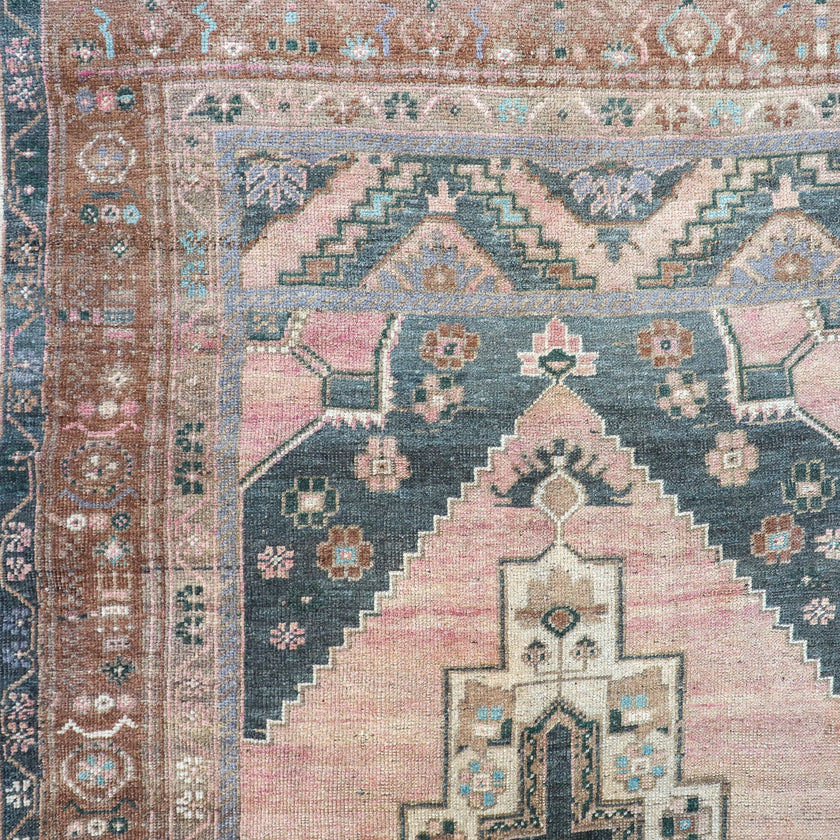 Z281 Handwoven Vintage Rug 4'2 x 7’9