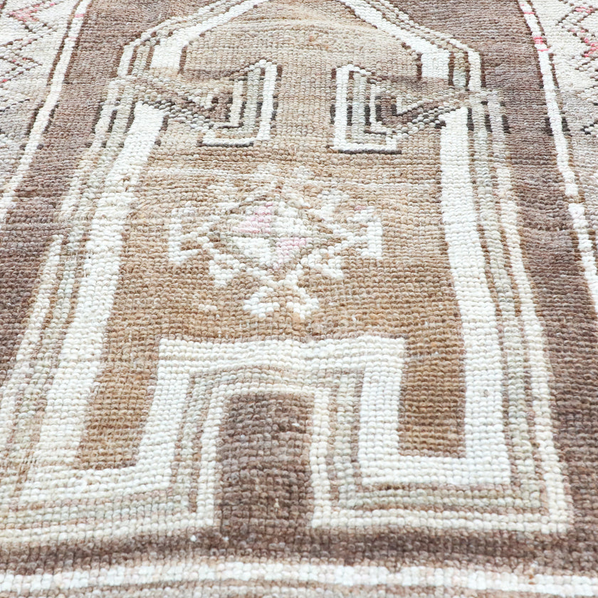 Z286 Handwoven Vintage Rug 2'10 x 3’9