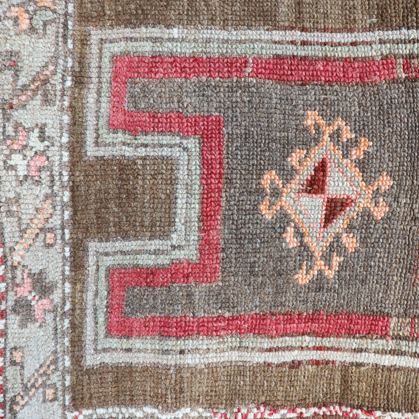 Z287 Handwoven Vintage Rug 2'10 x 4