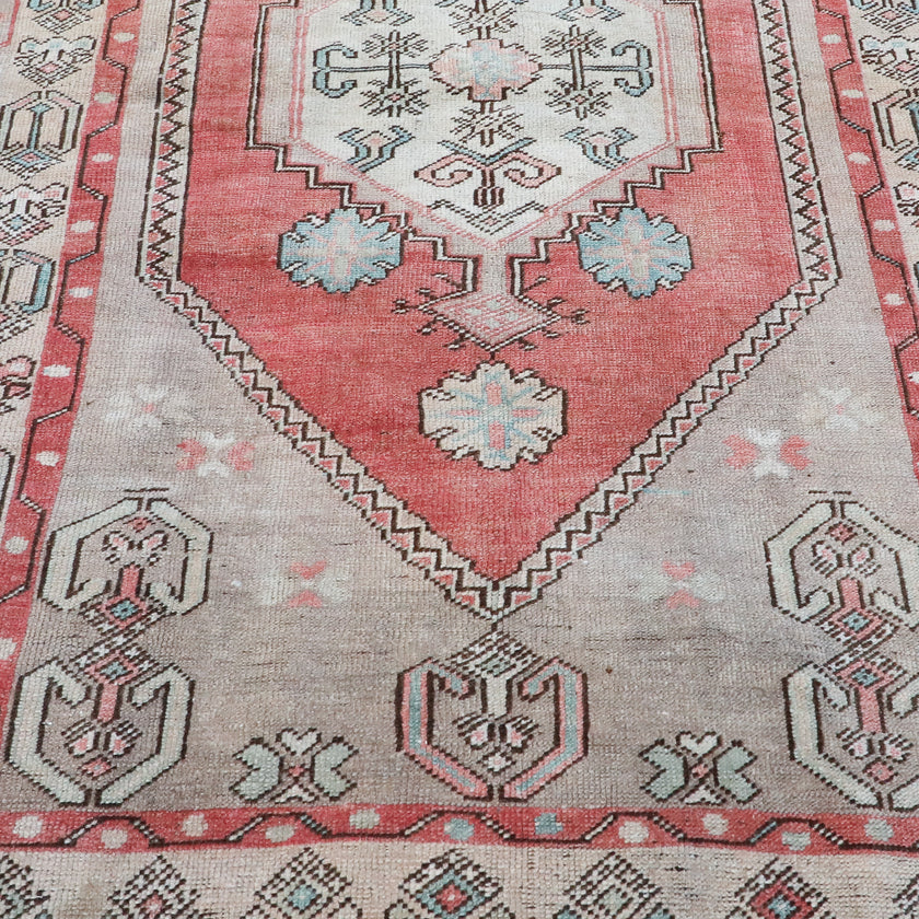 Z293 Handwoven Vintage Rug 3'5 x 5'7