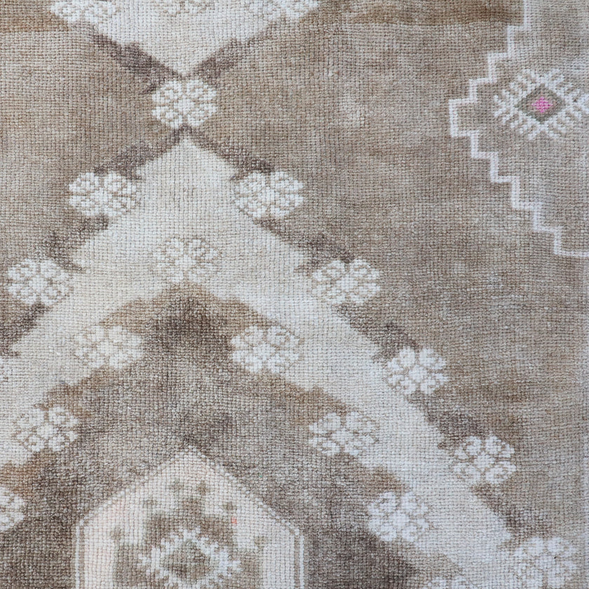 Z295 Handwoven Vintage Rug 3'11 x 6’3