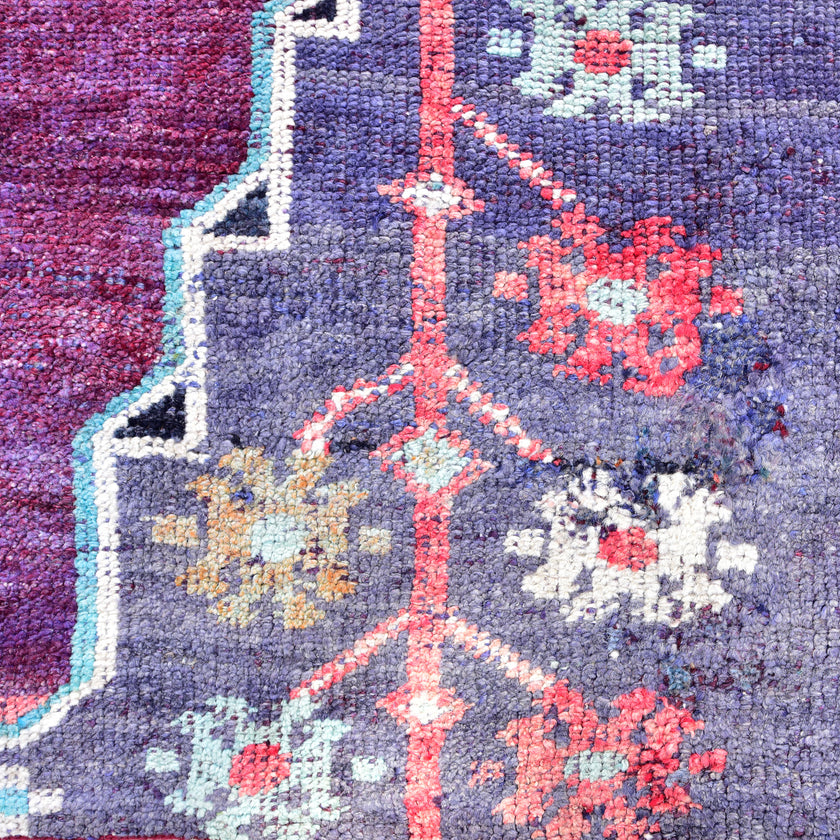 Z299 Handwoven Vintage Rug 3'6 x 6’5