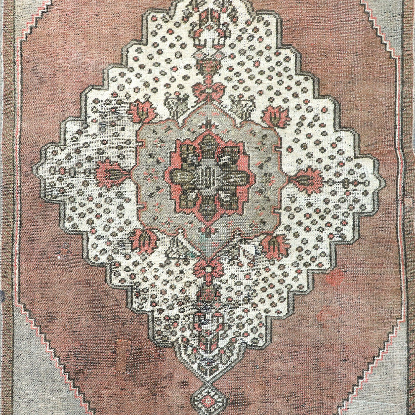 Z301 Handwoven Vintage Rug 3'5 x 6’8