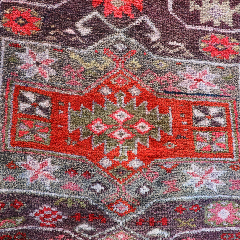 Z309 Handwoven Vintage Rug 2'1 x 11’9