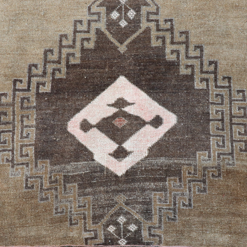 Z316 Handwoven Vintage Rug 3'5 x 6’2