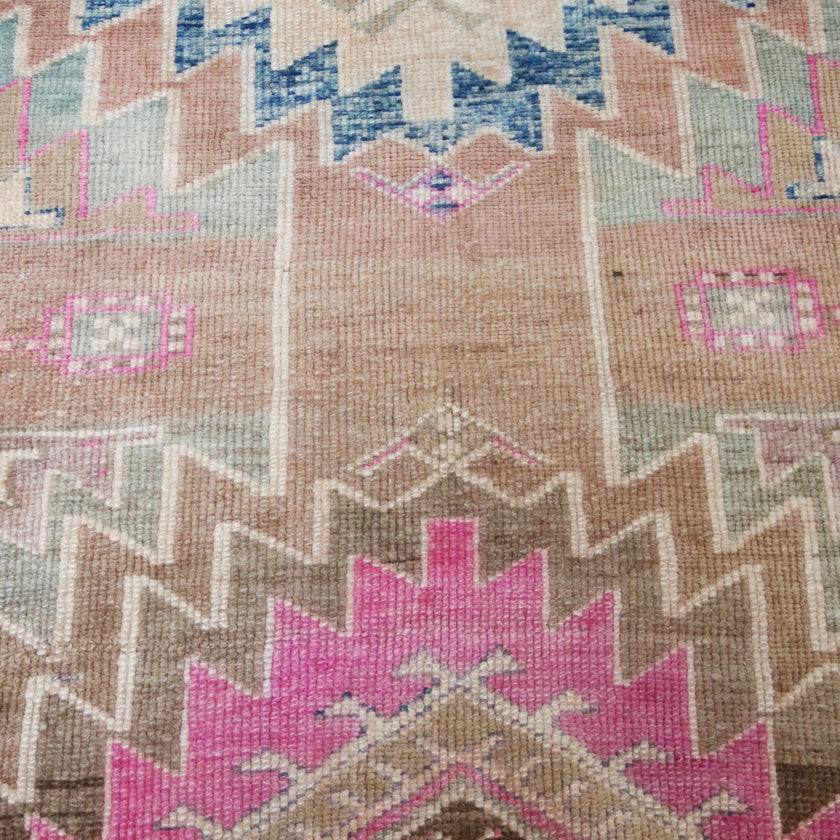 Z320 Handwoven Vintage Rug 2'5 x 8’7