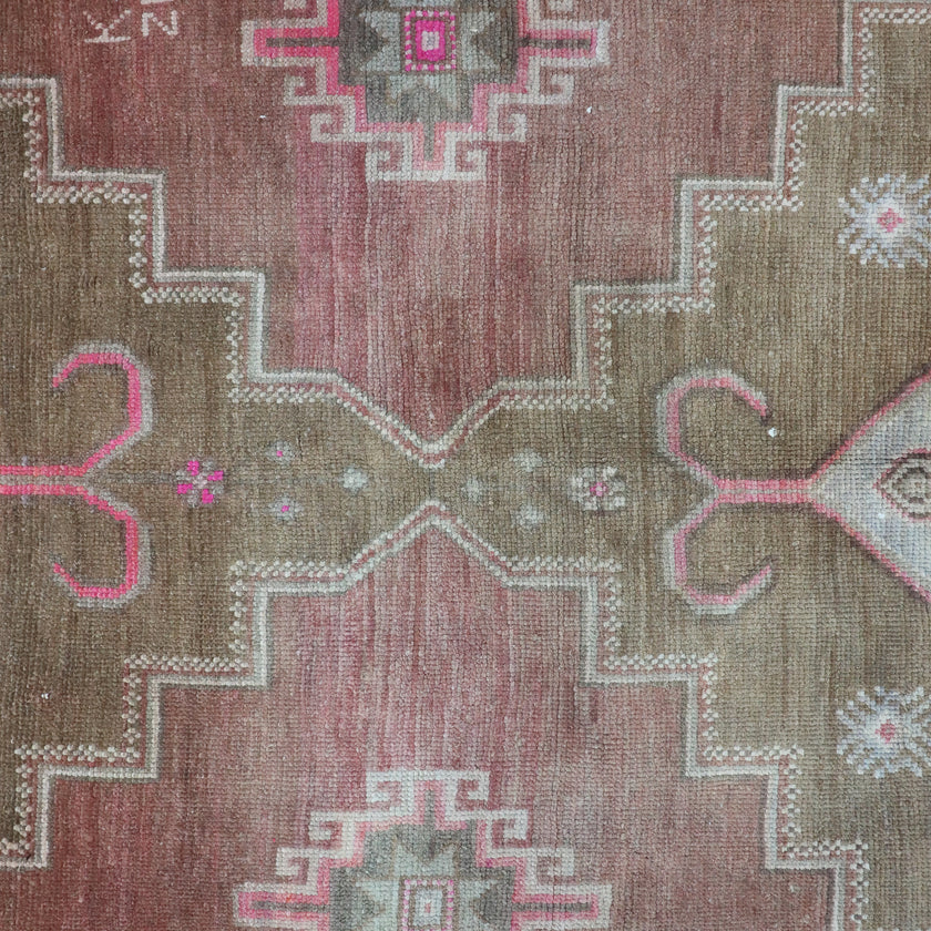 Z321 Handwoven Vintage Rug 3'2 x 10