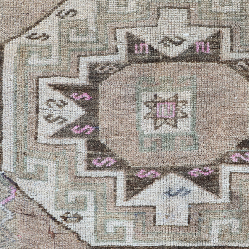 Z322 Handwoven Vintage Rug 2'6 x 3’6