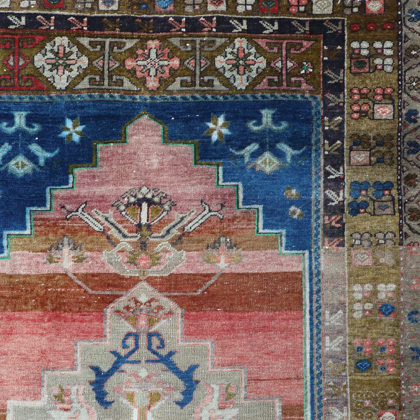 Z329 Handwoven Vintage Rug 4'1 x 6’11