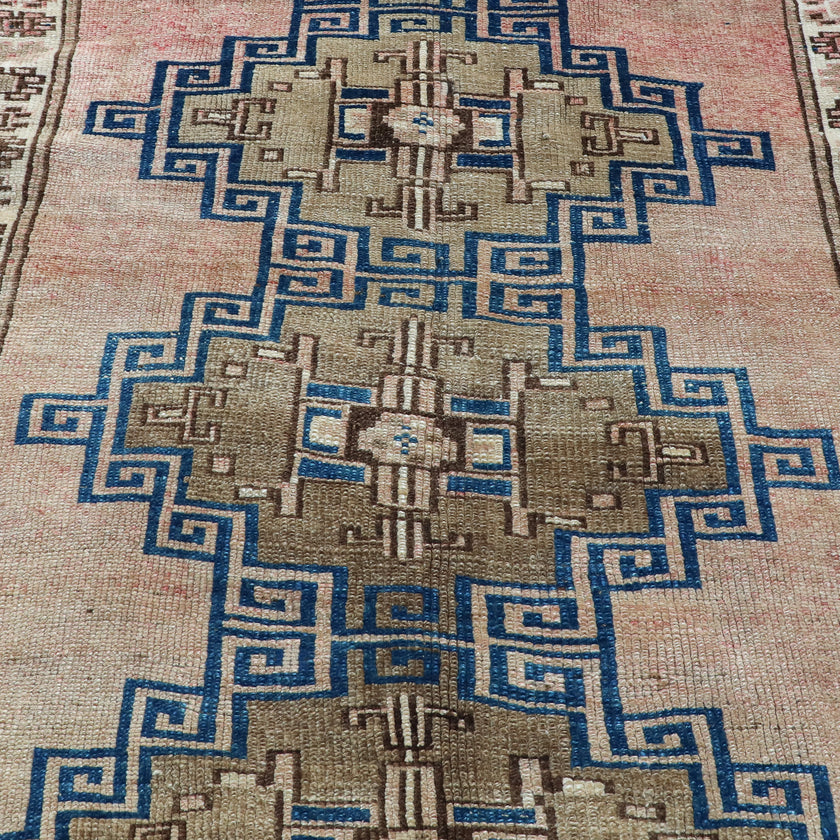 Z332 Handwoven Vintage Rug 4’5 x 7’2