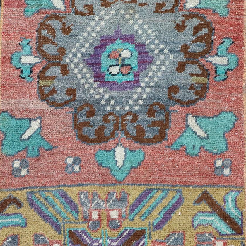 Z333 Handwoven Vintage Rug 1’10 x 10’10