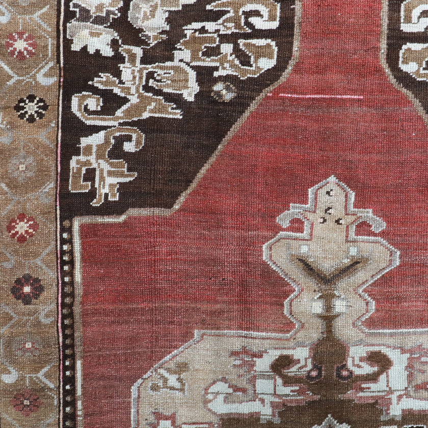 Z344 Handwoven Vintage Rug 5’6 x 7’11