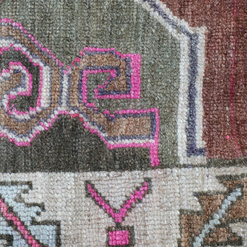 Z347 Handwoven Vintage Rug 5'9 x 7’3