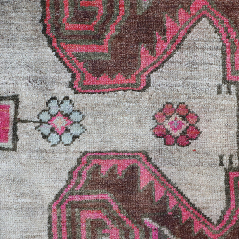 Z347 Handwoven Vintage Rug 5'9 x 7’3